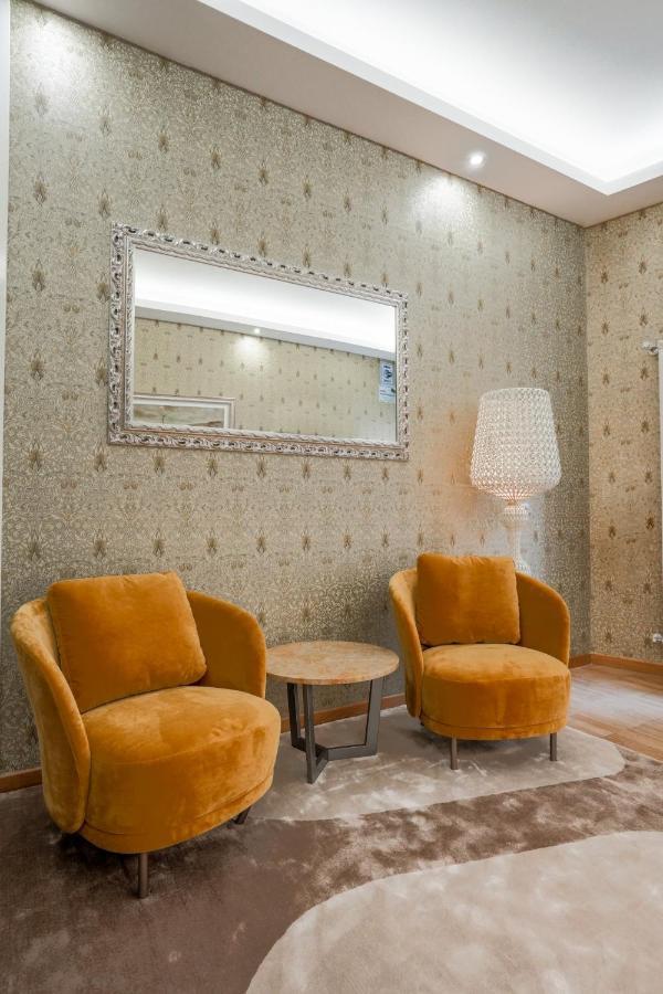 Monza City Rooms & Studios ภายนอก รูปภาพ