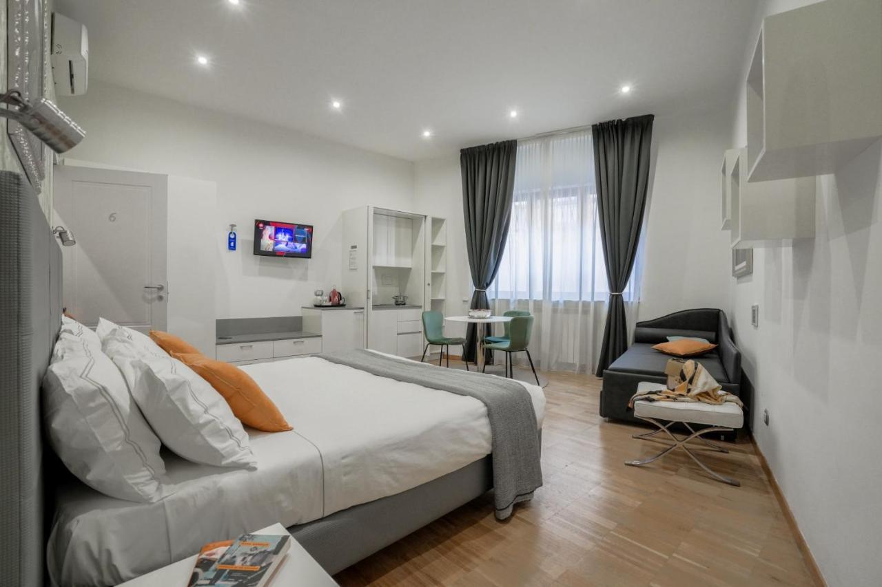 Monza City Rooms & Studios ภายนอก รูปภาพ