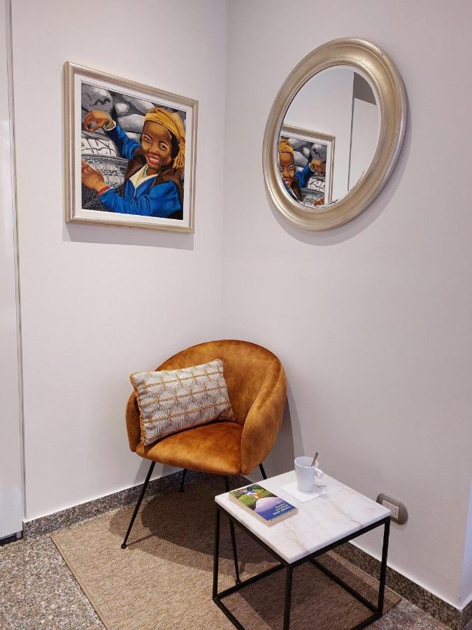 Monza City Rooms & Studios ภายนอก รูปภาพ