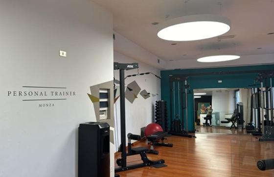 Monza City Rooms & Studios ภายนอก รูปภาพ