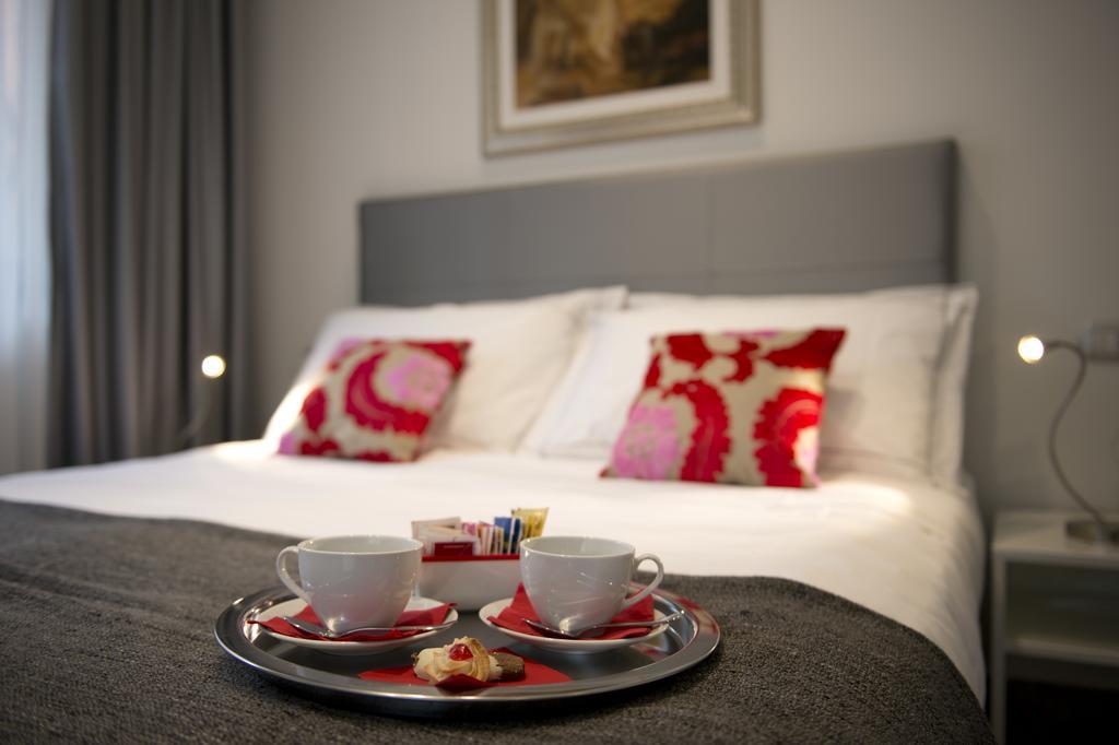 Monza City Rooms & Studios ภายนอก รูปภาพ