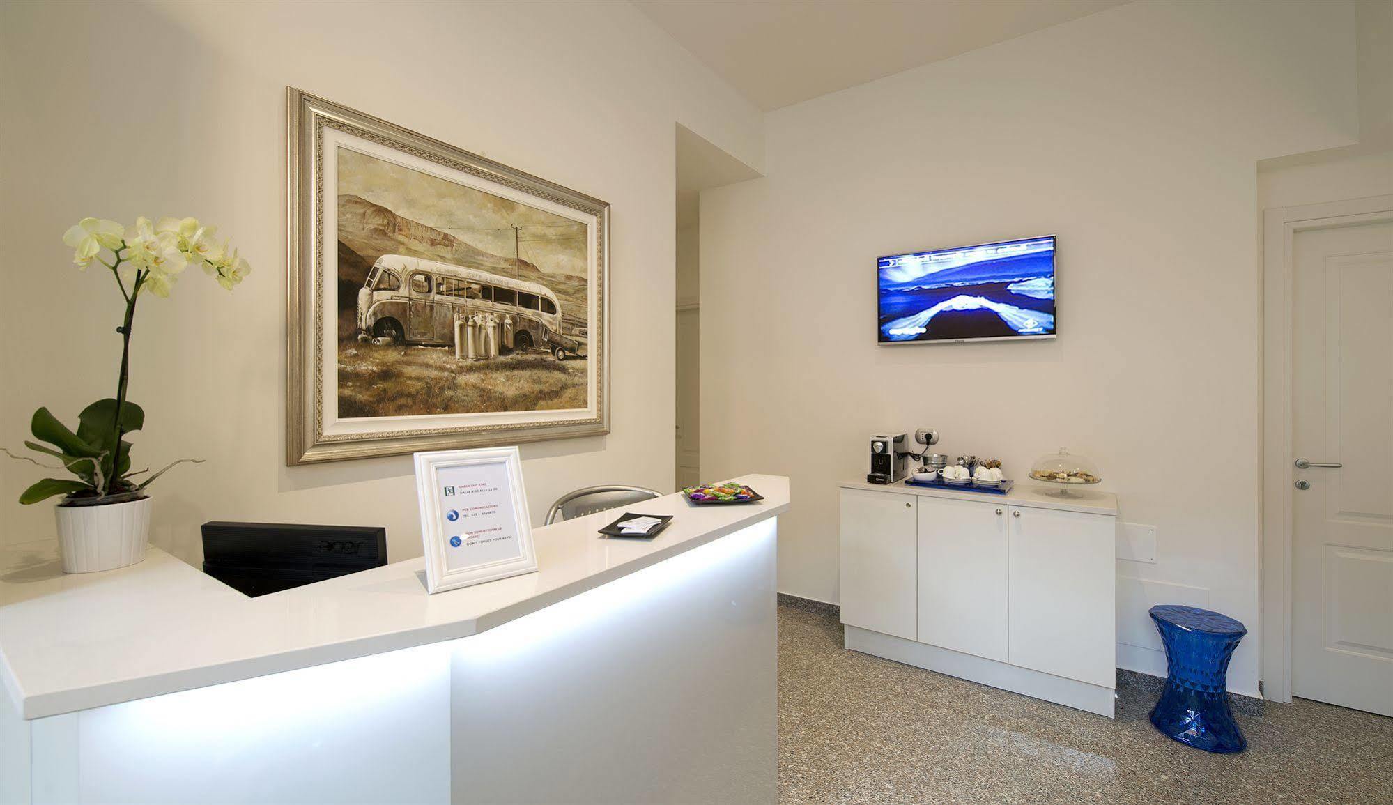 Monza City Rooms & Studios ภายนอก รูปภาพ