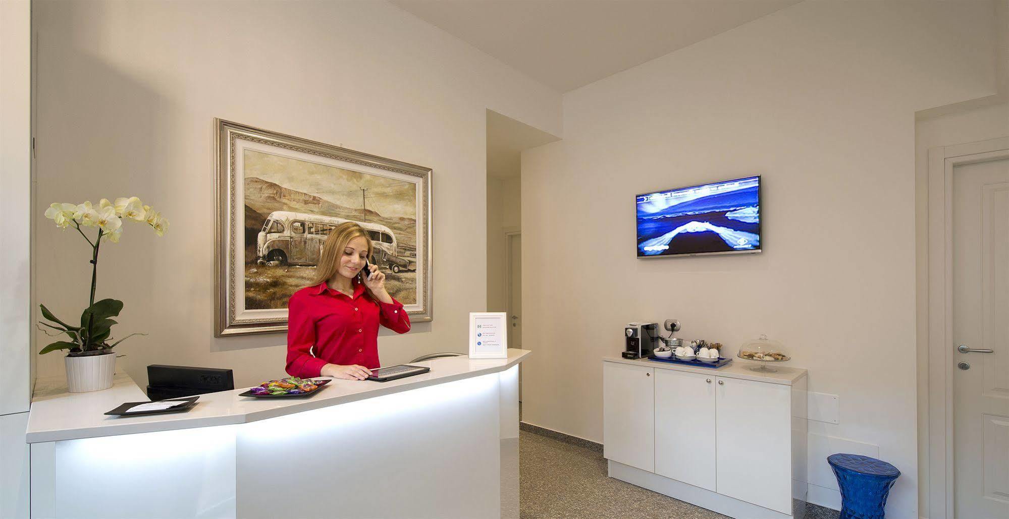 Monza City Rooms & Studios ภายนอก รูปภาพ